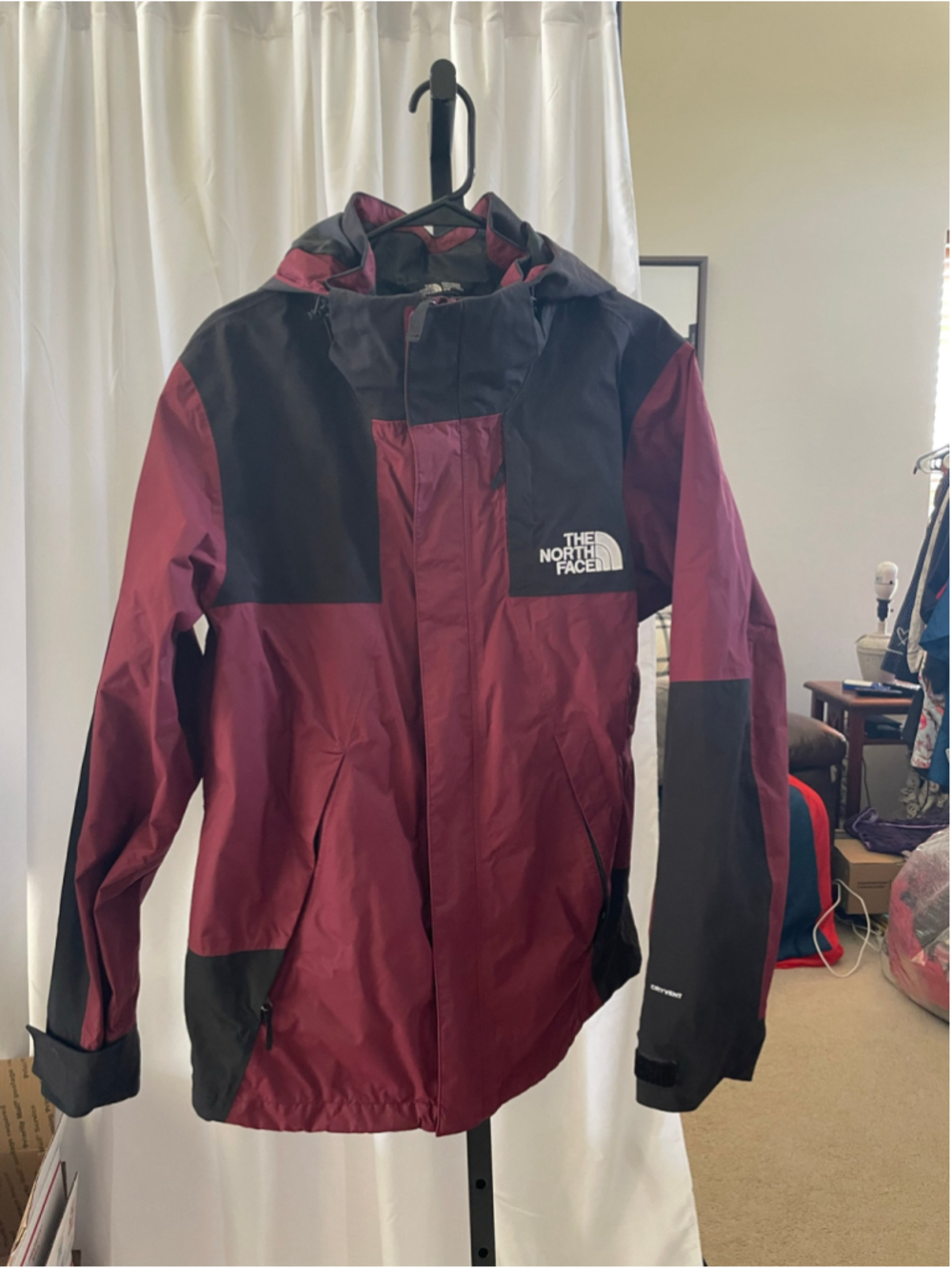 Men's The North Face DryVent Jacket Size M Burgundy and Black
